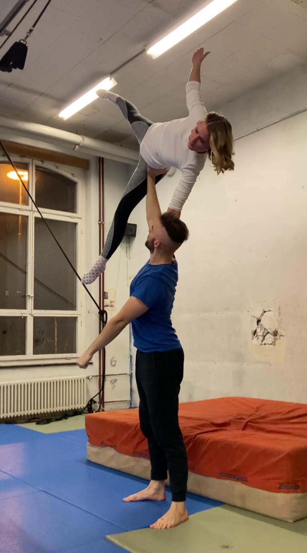 Syd basing a high side-star position in acroyoga